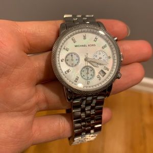 Michael Kors Watch - Classic Silver